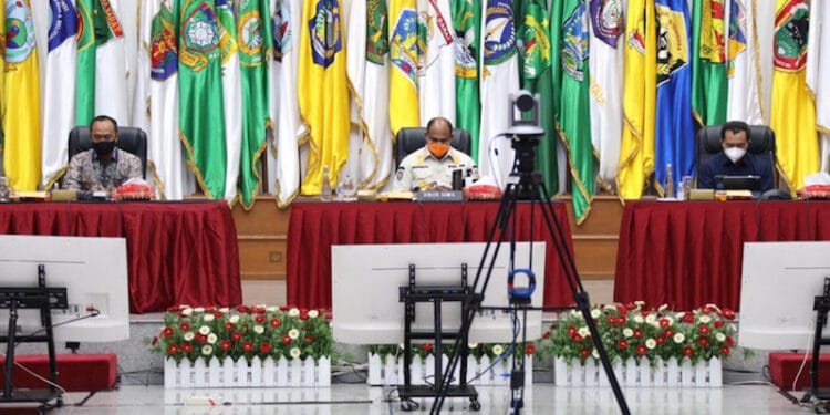 Kemendagri Dorong Paslon Manfaatkan Masker Sebagai Alat Peraga Kampanye