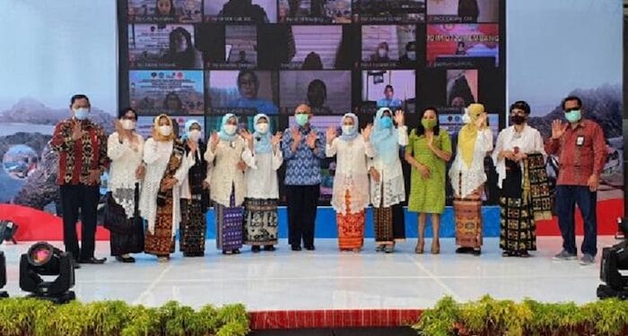 Kemenhub Bersama Dekranas Beri Pelatihan Kewirausahaan bagi Pengerajin di Labuan Bajo