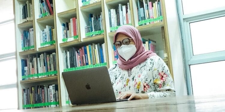 Kemenparekraf Luncurkan 100 Karya ‘Nulis dari Rumah’