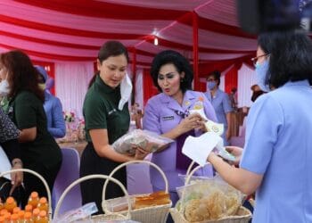 Kementerian Sosial RI Melalui DWP Salurkan 3.490 Paket Bansos Kepada  Dharma Pertiwi  