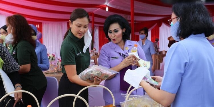 Kementerian Sosial RI Melalui DWP Salurkan 3.490 Paket Bansos Kepada  Dharma Pertiwi