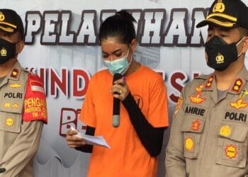 Millen Cyrus Menempati Sel Tahanan Laki-laki