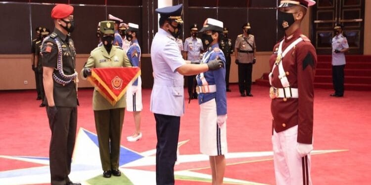 Pesan Panglima TNI Dalam Wisuda 923 Prajurit dan Bhayangkara Taruna