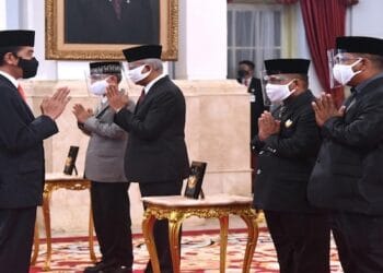 Presiden Jokowi Anugerahkan Gelar Pahlawan Nasional kepada Enam Tokoh