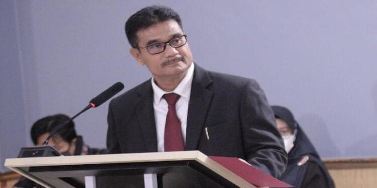 Kantongi IPK 3,96, SAH Raih Gelar Doktor Ekonomi