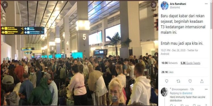 Kerumunan WNA di Terminal Kedatangan Bandara Soekarno-Hatta Jadi Sorotan Tenaga Kesehatan