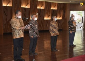 Menteri Basuki Lantik Pengurus LPJKN Periode 2021-2024