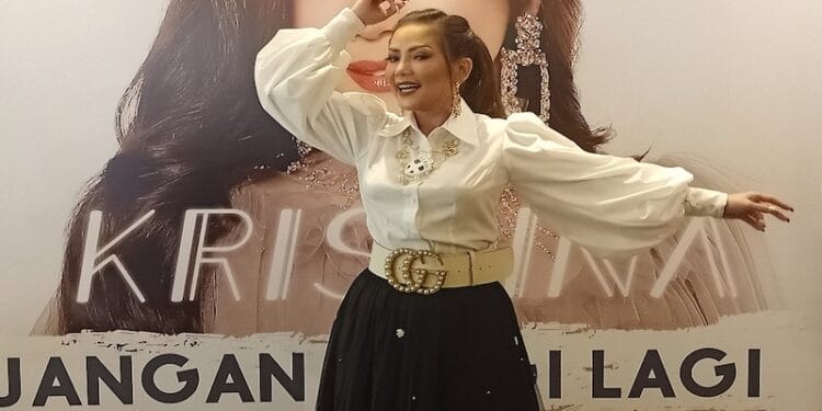 Langkah Mantap Kristina Produseri Mini Album Solo ‘Jangan Pergi Lagi’
