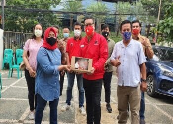 Peduli Pandemi Covid-19, Eriko Sotarduga Salurkan 2000 Sembako