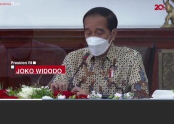 Jokowi: PPKM Tidak Efektif,  Impletasi Tak Tegas dan Tak Konsisten