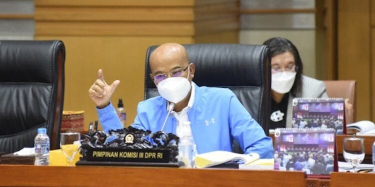 Desmond : Komisi III DPR Hati-Hati Pilih Calon Hakim