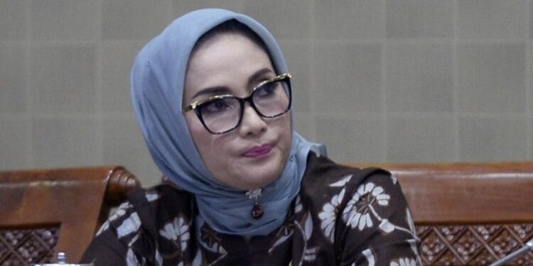 DPR : Vaksin Covid-19 Harus Ada Izin Edar dan Sertifikat Halal