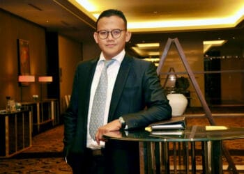 Demokrasi dan Vaksinasi COVID-19