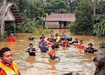 BNPB Serahkan Bantuan Rp 3,5 Miliar untuk Banjir Kalsel