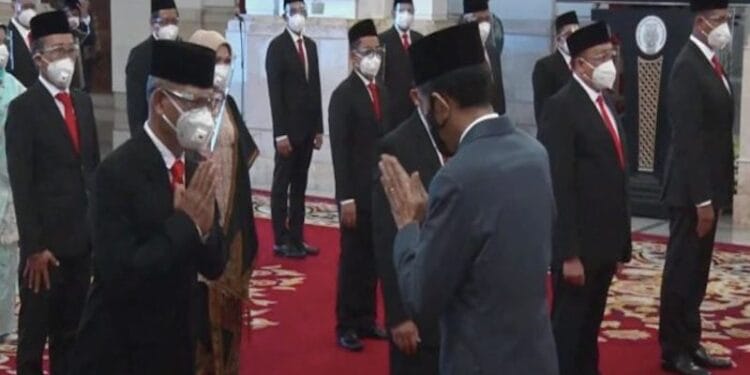 Presiden Jokowi Lantik Anggota Dewan Pengawas & Direksi BPJS Kesehatan & BPJS Ketenagakerjaan