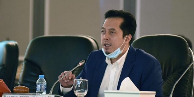 Usai Geledah Kediaman Ihsan Yunus, KPK Bawa Dua Koper