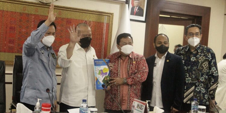 Proposal Pemekaran Provinsi Kapuas Raya Diserahkan kepada Ketua DPD RI