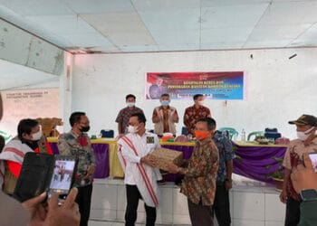 Komite II DPD RI Beri Bantuan Korban Bencana di Mamasa