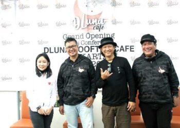 Rooftop D’Luna Cafe ‘Rendevous Sang Rembulan’ dengan Komunitas Musik dan Para Backpacker
