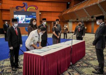 Menparekraf Lantik Pejabat Badan Pelaksana Otorita Pariwisata