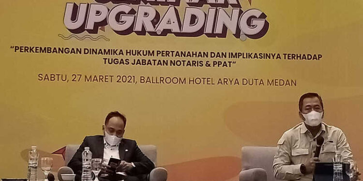 Pemberlakuan Sertifikat Tanah Elektronik Menjadi Tantangan Bagi Notaris /PPAT