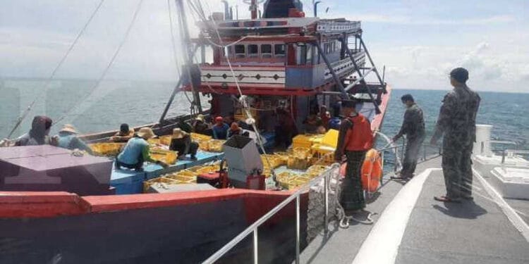 KKP Tertibkan Empat Kapal Cantrang di Selat Makassar