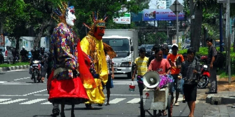 Dianggap Menggangu, Pemprov DKI Larang Ondel-ondel Diajak Ngamen