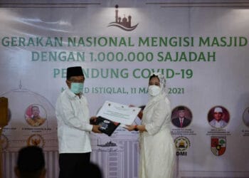 Puan Hadiri Peluncuran Gerakan 1 Juta Sajadah Pelindung Covid-19 di Masjid Istiqlal