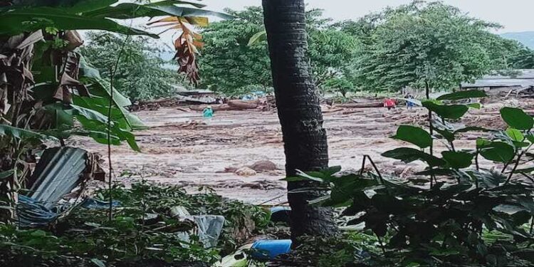 Sebanyak 27 Warga Hilang Akibat Banjir Bandang di Flotim