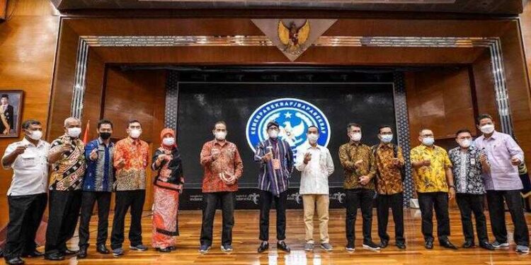 Dukung Pengembangan Wisata Sumatera Barat Berbasis Alam dan Budaya