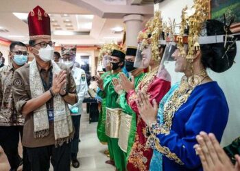 Kunker Menparekraf ke Sumbar Terkait Penerapan Prokes dan Destinasi Sumbar