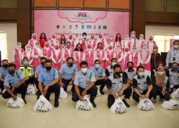 Persaudaraan Istri Anggota (PIA) DPR RI kembali berbagi di komplek Rumah Jabatan Anggota (RJA)