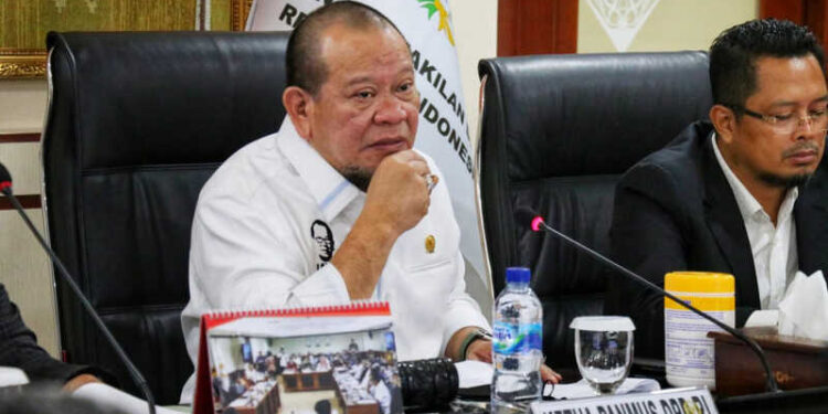 Ketua DPD RI: Masalah Honorer Harus Diselesaikan dengan Klausal Tersendiri