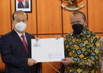 Terima Dubes China, Ketua DPD RI Berharap Vaksin Sinovac Bersertifikat WHO