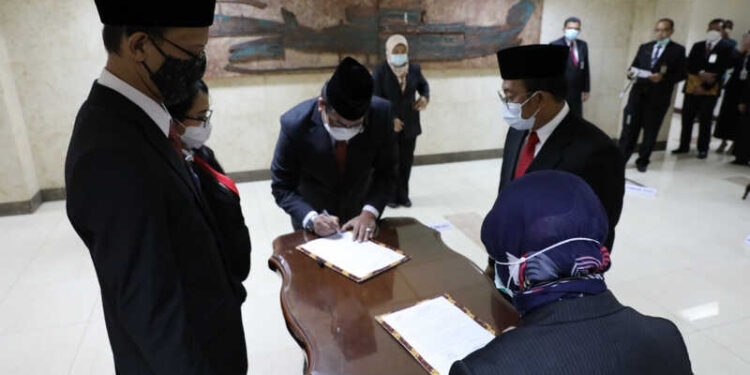 Sekjen DPD RI Rahman Hadi Lantik Pejabat Fungsional Setjen DPD RI