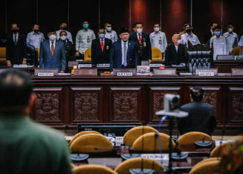 Gelar Sidang Paripurna, DPD RI Bahas Isu di Daerah dan Nasional