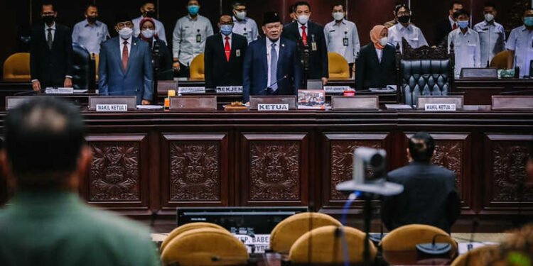 Gelar Sidang Paripurna, DPD RI Bahas Isu di Daerah dan Nasional