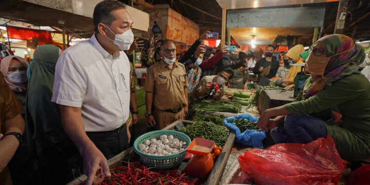 Percepat Pemulihan Ekonomi dengan Revitalisasi Pasar Rakyat, Mendag Tinjau Kondisi Pasar Bawah Bukittinggi