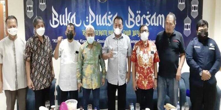 Selalu Terbar Kebaikan, Buka Bersama PWI Jaya dan Santunan Bakrie Amanah