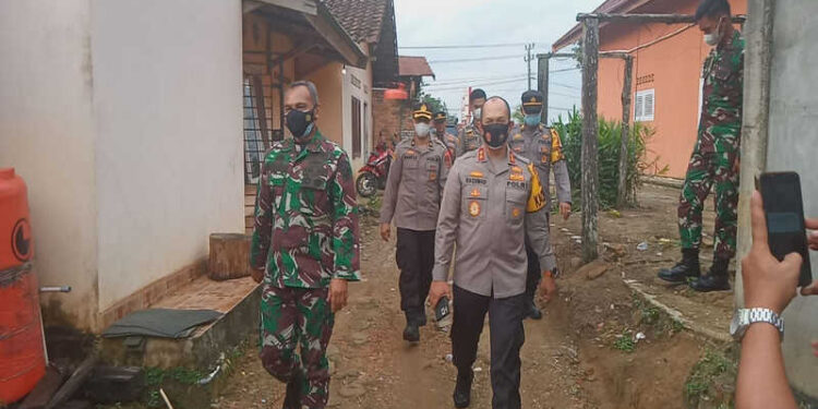 Kapolda dan Danrem Gapu Cek Beberapa TPS PSU Pligub Jambi