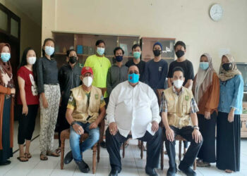 PMRJ Beri Bantuan Kepada Mahasiswa Riau di Pulau Jawa yang Tidak Mudik