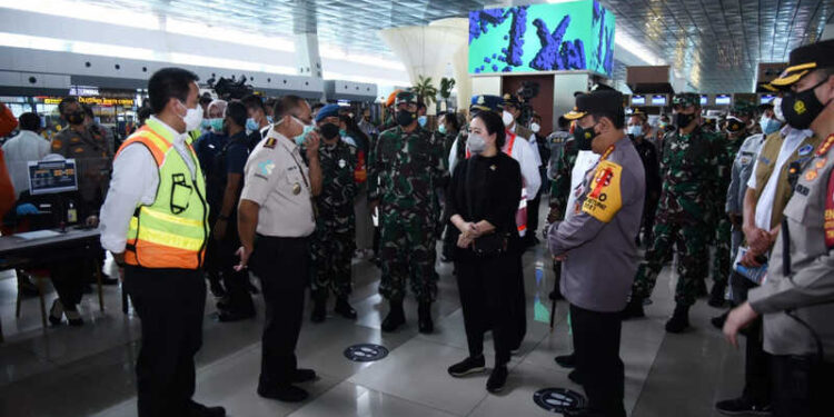 Puan: Jangan Sampai ‘Kecolongan’ Penularan Covid-19 dari Bandara Lagi