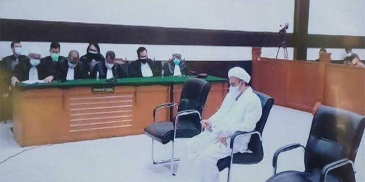 Majelis Hakim PN Jaktim Vonis 4 Tahun Habib Rizieq Shihab