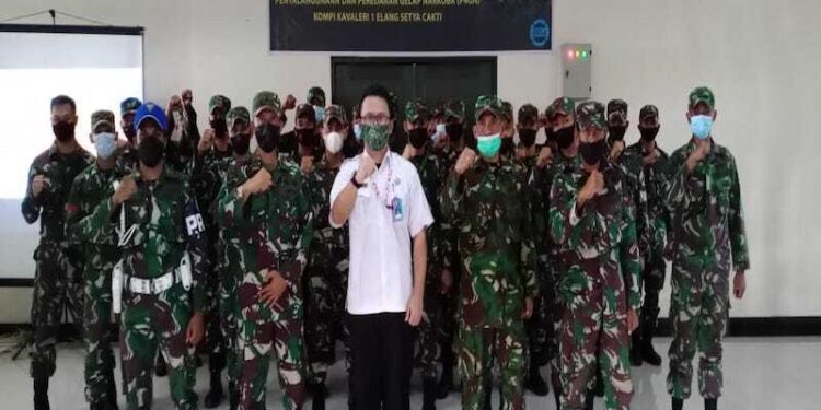 Cegah Penyalahgunaan dan Peredaran Gelap Narkoba, KiKav 1/ESC Kostrad Gelar Sosialisasi Bersinar