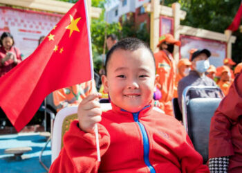 Angka Kelahiran Turun, China Izinkan Warganya Miliki Tiga Anak