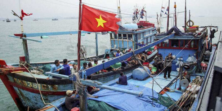 Curi Ikan di Perairan Indonesia, 34 ABK Kapal Vietnam Dideportasi