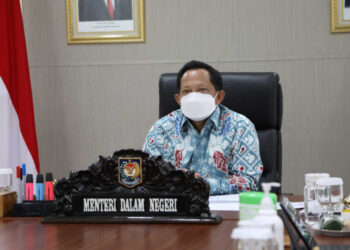 Mendagri Minta Pemerintah Daerah Percepat Realisasi Insentif Bagi Tenaga Kesehatan Daerah