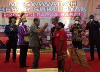 Nono Sampono Minta Kesenjangan Antara Indonesia Barat dan Timur Diperkecil