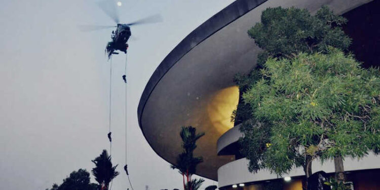 Pasukan Elit Satgulator TNI Tumpas Aksi Teroris di Gedung DPR RI