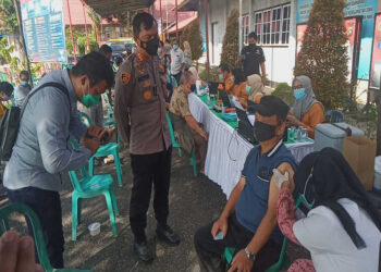 Polresta Jambi Vaksin 1.000 Lansia